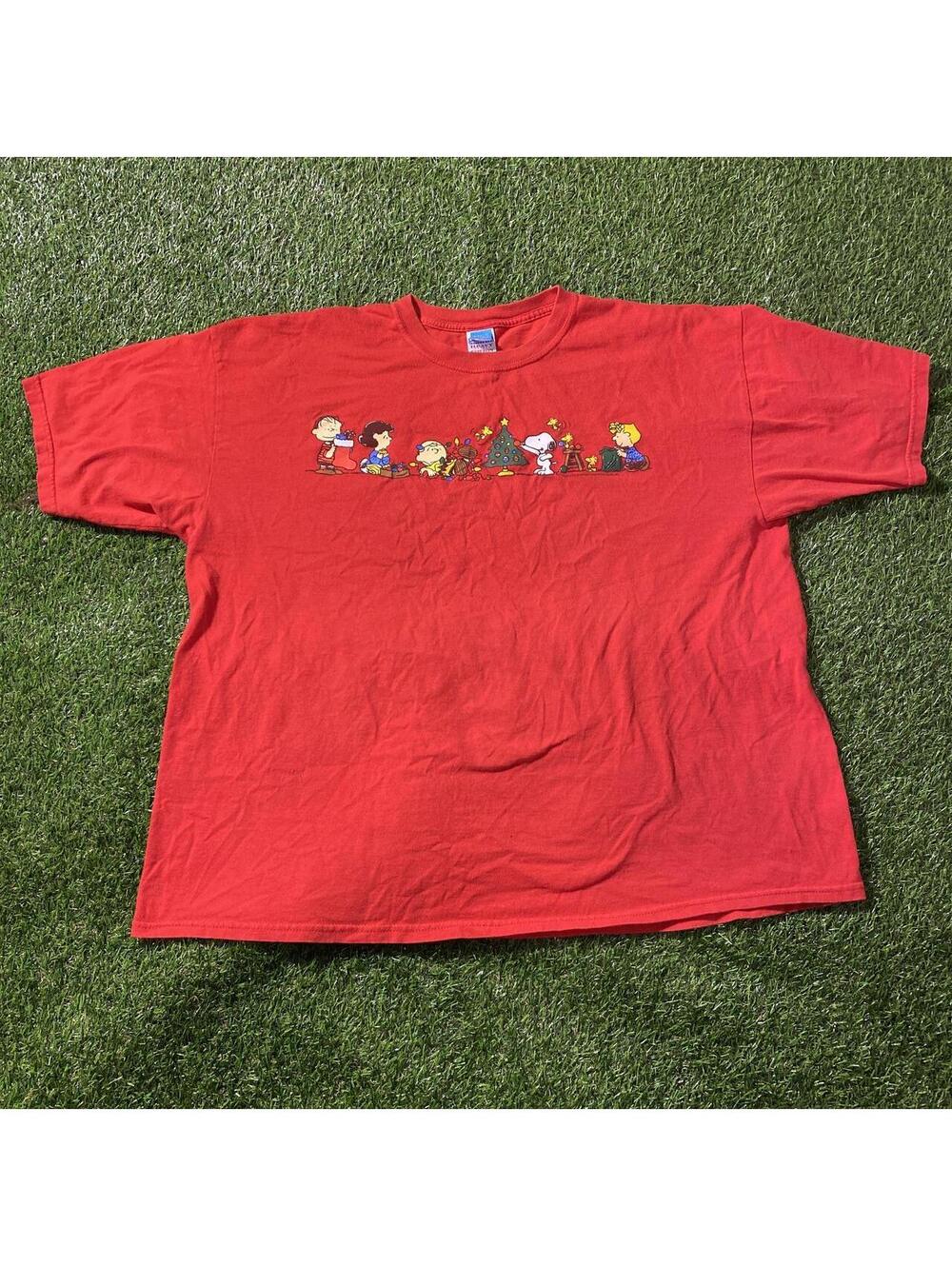 Vintage 90’s Red Peanuts Christmas tee